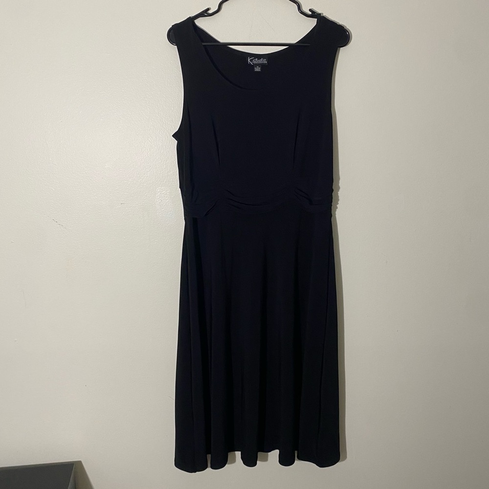 K Studio Vintage 90’s A-Line Scooped Neck knee-length Dress in Black Size 14